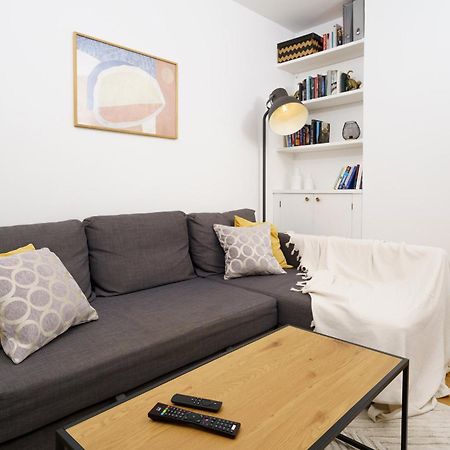 Lovely Apartment In Victoria Park Village London Eksteriør billede