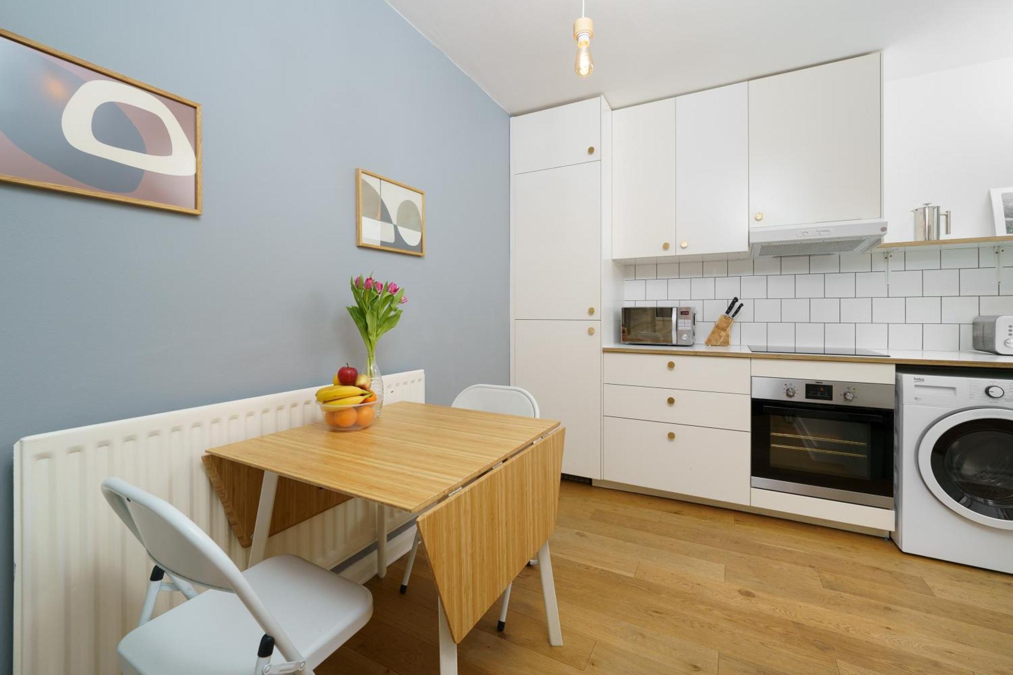 Lovely Apartment In Victoria Park Village London Eksteriør billede