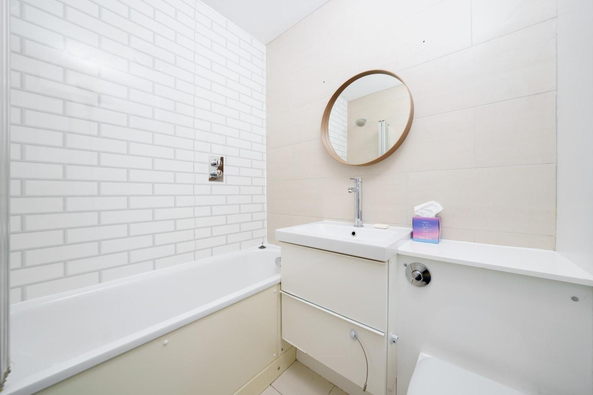 Lovely Apartment In Victoria Park Village London Eksteriør billede