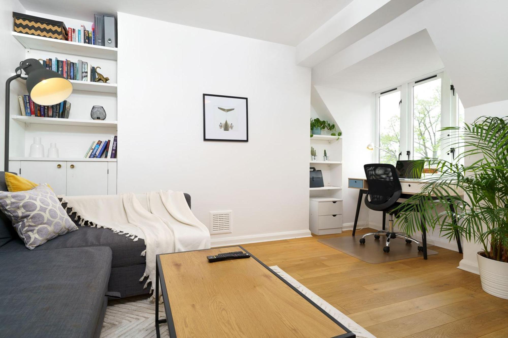 Lovely Apartment In Victoria Park Village London Eksteriør billede